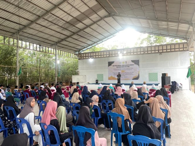 
					Suasana Saat Menjelang Berbuka Puasa di Ponpes Modern Al Kautsar Tanjungpinang, Rabu(12/3). 