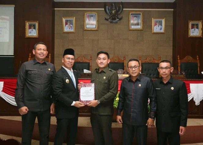 
					DPRD Anambas Gelar Rapat Paripurna LKPJ Bupati Tahun 2024, Ketua DPRD Tekankan Komitmen Kolaborasi dan Pengawasan