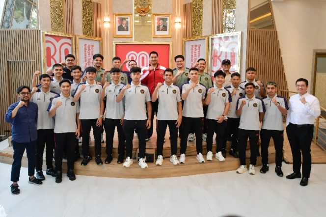 
					Motivasi diberikan Menteri Pemuda dan Olahraga Republik Indonesia (Menpora RI) Dito Ariotedjo kepada pemain Timnas Futsal Indonesia yang akan bertanding di ajang China Invitational Tournament (CFA) International, Shijiazhuang, China, pada 5-11 September 2025. (foto:bagus/kemenpora.go.id)