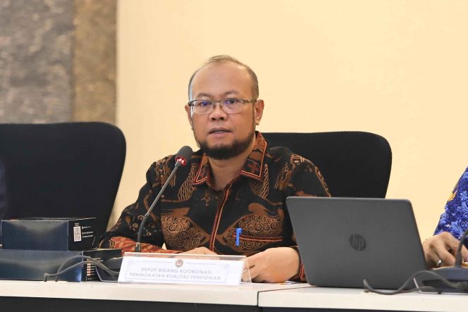 
					Deputi Bidang Koordinasi Peningkatan Kualitas Pendidikan Kemenko PMK, Prof. Ojat Darojat, Senin (1/9). 