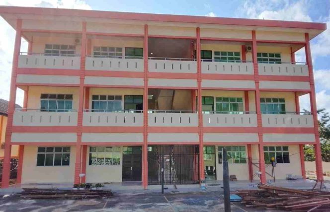 
					Gedung Sekolah Rakyat (SR) Rintisan 1c di Kota Tanjungpinang yang tengah dipersiapkan untuk program pendidikan gratis berbasis asrama bagi anak-anak dari keluarga miskin, Jum'at (8/9).(Foto: Istimewa) 