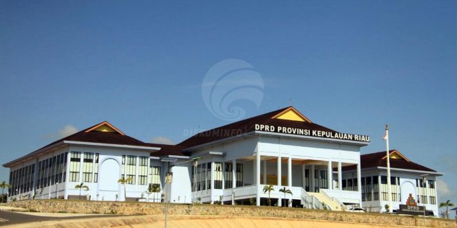 
					Kantor DPRD Provinsi Kepri di Dompak, Sumber Foto: google.com, Jum'at(31/10). 