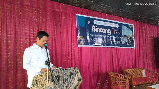 
					Wakil Bupati Kepulauan Anambas Raja Bayu Febri Gunadian membuka kegiatan Bincang Asik Statistik Sektoral 2025 yang digelar BPS Kabupaten Kepulauan Anambas di Siantan, Selasa (29/10).