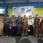Bupati Aneng bersama Wakil Bupati Raja Bayu, Forkopimda, dan jajaran OPD berfoto bersama usai pembukaan Gerakan Pasar Murah di Pelabuhan Nelayan Tarempa Barat, Senin (23/2/2026).