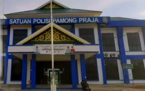Kantor Satuan Polisi Pamong Praja dan Damkar Provinsi Kepulauan Riau di Dompak, Tanjungpinang. Anggaran belanja jasa iklan, reklame, film dan pemotretan tahun 2024 menjadi sorotan.
Sumber foto: FB Satpol PP Kepri. Jum'at (6/3). 