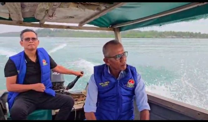 
					Ketua Bidang OKK dan Kelembagaan DPD HNSI Kepri, Bernard Gultom, memberikan keterangan terkait tindak lanjut laporan dugaan pungli di Anambas, Selasa (14/4). 