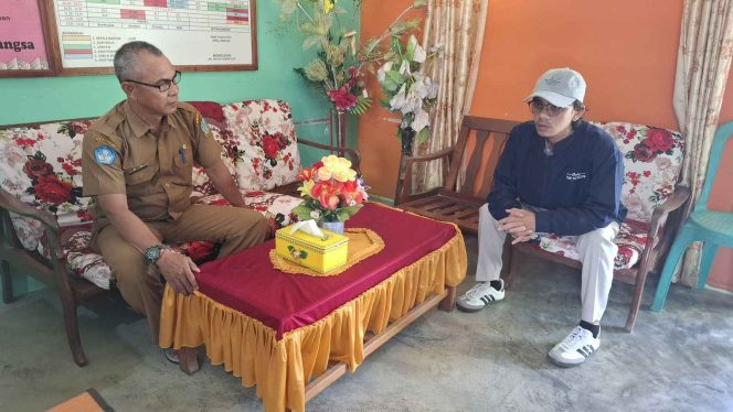 
					Anggota DPRD Kabupaten Kepulauan Anambas, Hino Faisal, S.Ds saat berdiskusi dengan pihak sekolah, Selasa (14/4). 