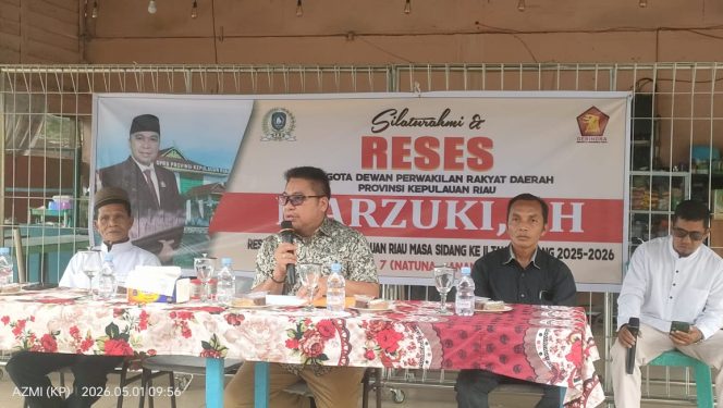 
					Anggota Komisi II DPRD Provinsi Kepulauan Riau Marzuki saat menyampaikan aspirasi masyarakat dalam agenda reses di Desa Tarempa Timur, Kabupaten Kepulauan Anambas, Jumat (1/5/2026).