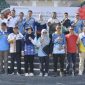 Wakil Bupati Kepulauan Anambas Raja Bayu Febri Gunadian, S.E bersama unsur Forkopimda, jajaran PT. Bank Riau Kepri Syariah, serta para pensiunan dan pra pensiun berfoto bersama usai kegiatan silaturahmi dan senam jantung sehat di halaman Astaka Masjid Agung Baitul Ma'mur Kabupaten Kepulauan Anambas, Kamis (7/5/2026).