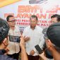 Sekda Batam, Firmansyah, memberi keterangan pers usai membuka Bimtek Pelayanan Publik di Harris Hotel Batam Center, Sabtu (23/5/2026). Foto:Istimewa