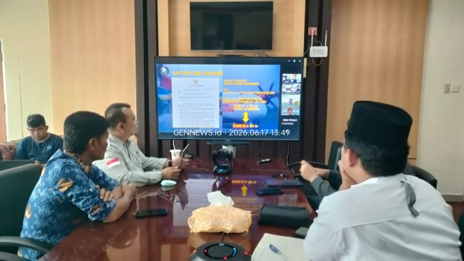 
					Sekretaris Daerah Kabupaten Kepulauan Anambas Sahtiar memimpin rapat koordinasi bersama Kepala Bappeda, Plt. Kepala Dinas Perhubungan dan Lingkungan Hidup, serta Kepala UPBU Kelas III Letung di Ruang Sekda KKA, Rabu (17/6/2026).