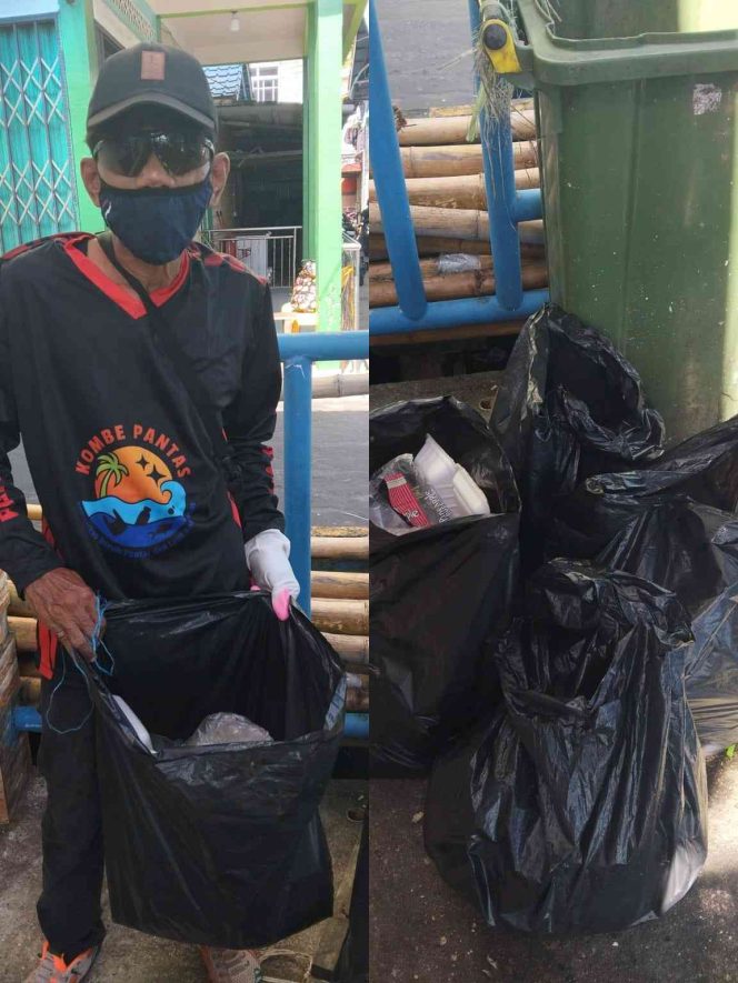 
					Relawan Komunitas Bersih Pantai dan Laut (KOMBE-PANTAS) menunjukkan hasil pengumpulan sampah plastik yang berhasil diangkat dari perairan Desa Tarempa Barat, Kecamatan Siantan, Jumat (19/6/2026).