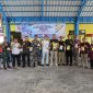 Keterangan foto:

Wakil Bupati Kepulauan Anambas Raja Bayu Febri Gunadian bersama Sekda Sahtiar, unsur Forkopimda, kepala OPD, dan Pemerintah Desa Tarempa Barat berfoto bersama usai membuka kegiatan Pasar Murah dalam rangka Hari Jadi ke-18 Kabupaten Kepulauan Anambas di Pasar Desa Tarempa Barat, Sabtu (27/6/2026). Foto: Diskominfo Anambas.