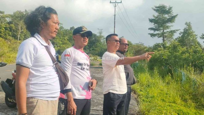 
					Bupati Kepulauan Anambas, Aneng, didampingi Kepala Dinas PUPR Kabupaten Kepulauan Anambas, Andyguna, meninjau kawasan Waduk Gunung Lintang dan Waduk Gunung Samak di Desa Tarempa Selatan, Jumat (24/7/2026).