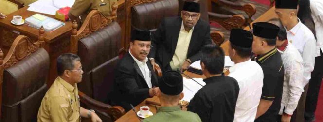 
					Rapat paripurna DPRD Kota Batam dengan agenda penyampaian pandangan umum fraksi terhadap Ranperda Perubahan APBD Kota Batam Tahun Anggaran 2026, Senin (31/8/2026). (Foto: Sekretariat DPRD Kota Batam)