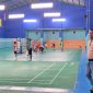 Jajaran pengurus KONI Kabupaten Kepulauan Anambas meninjau salah satu venue cabang olahraga bulu tangkis yang dipersiapkan untuk Pekan Olahraga Provinsi (Porprov) Kepulauan Riau, Kamis (30/7/2026).