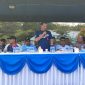 Wakil Bupati Kepulauan Anambas, Raja Bayu Febri Gunadian, menyampaikan sambutan saat menutup Turnamen Sepak Bola Desa Payalaman dalam rangka HUT ke-27 Karang Taruna Tunas Mekar dan HUT ke-21 Desa Payalaman, Minggu (2/8/2026).