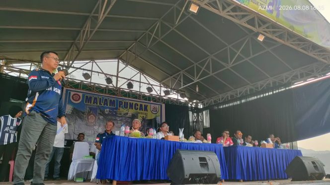 
					Bupati Kepulauan Anambas, Aneng, menyampaikan sambutan pada rangkaian kegiatan HUT Karang Taruna Anggrek (KTA) Desa Air Asuk ke-24, Sabtu (8/8/2026).