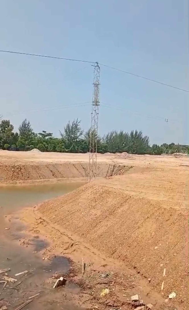 
					Penimbunan terlihat di kawasan yang sebelumnya menjadi lokasi wisata WakePark, Bengkong Laut, Batam, Sabtu (22/8/2026).