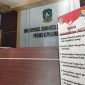 Kantor DKUKM Provinsi Kepulauan Riau di Dompak, Tanjungpinang, terlihat bersama banner informasi persyaratan pembentukan Koperasi Desa/Kelurahan Merah Putih (KDKMP), Selasa (25/8). 