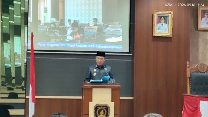 
					Bupati Kepulauan Anambas, Aneng, menyampaikan jawaban atas pandangan umum fraksi-fraksi DPRD terhadap Nota Keuangan dan Rancangan Perubahan APBD Tahun Anggaran 2026 dalam Rapat Paripurna DPRD Kabupaten Kepulauan Anambas, Rabu (16/9). 