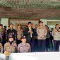 Ketua DPRD Kota Batam Haji Muhammad Kamaluddin menemui massa FSPMI yang menggelar aksi unjuk rasa di depan Kantor DPRD Kota Batam, Kamis (1/10/2026).