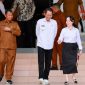 Wali Kota Batam sekaligus Ex-Officio Kepala BP Batam, Amsakar Achmad (tengah) bersama Wakil Walikota Batam, Li Claudia Chandra 9kanan). Foto : Istimewa